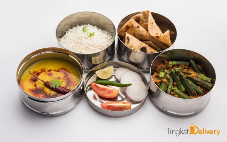 5 Reasons to Opt for Tingkat Food Delivery in Singapore
